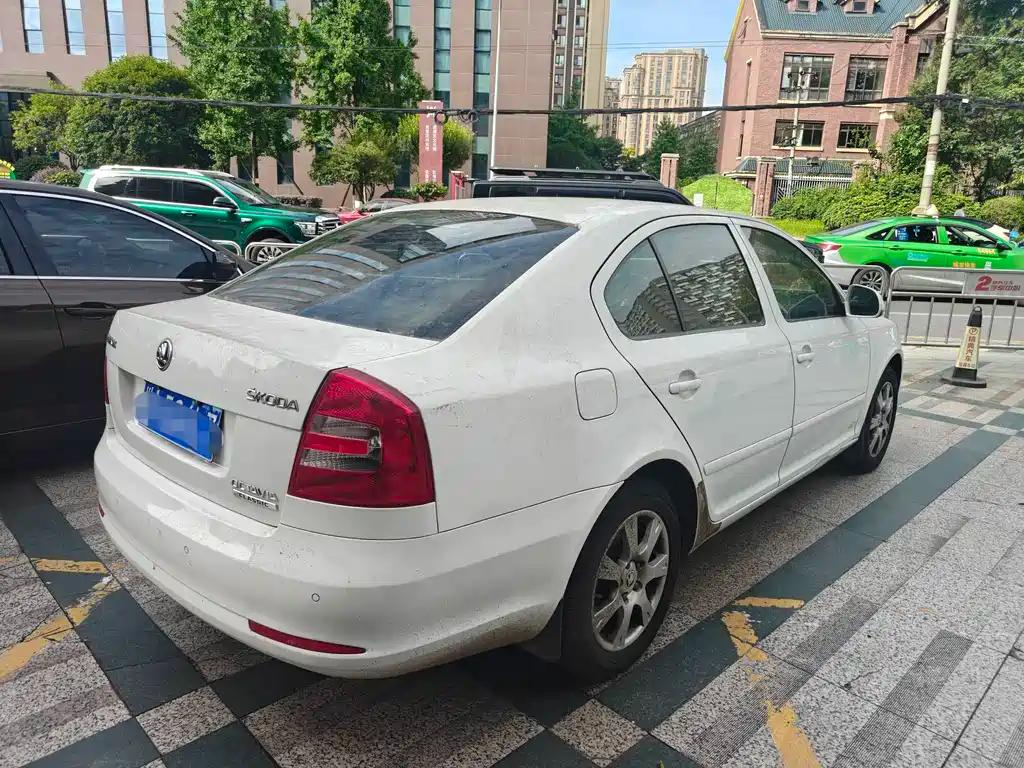 Skoda Octavia Classic 1.6L Manual Yijie