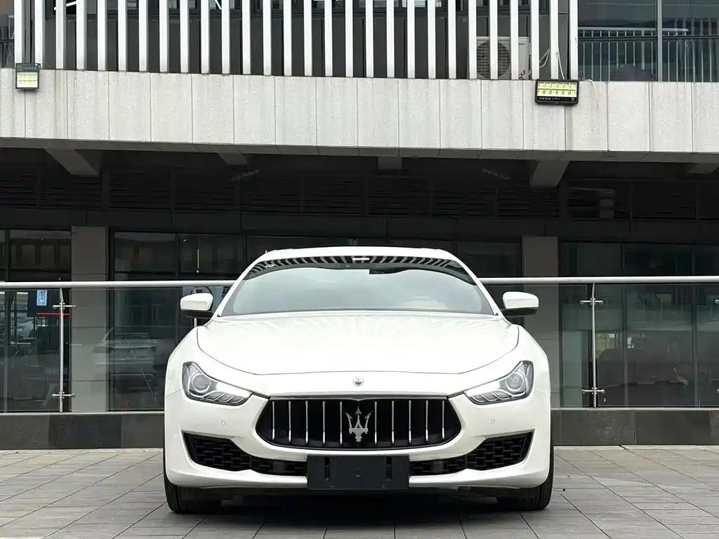 Maserati Ghibli 2.0T Sharp Edge