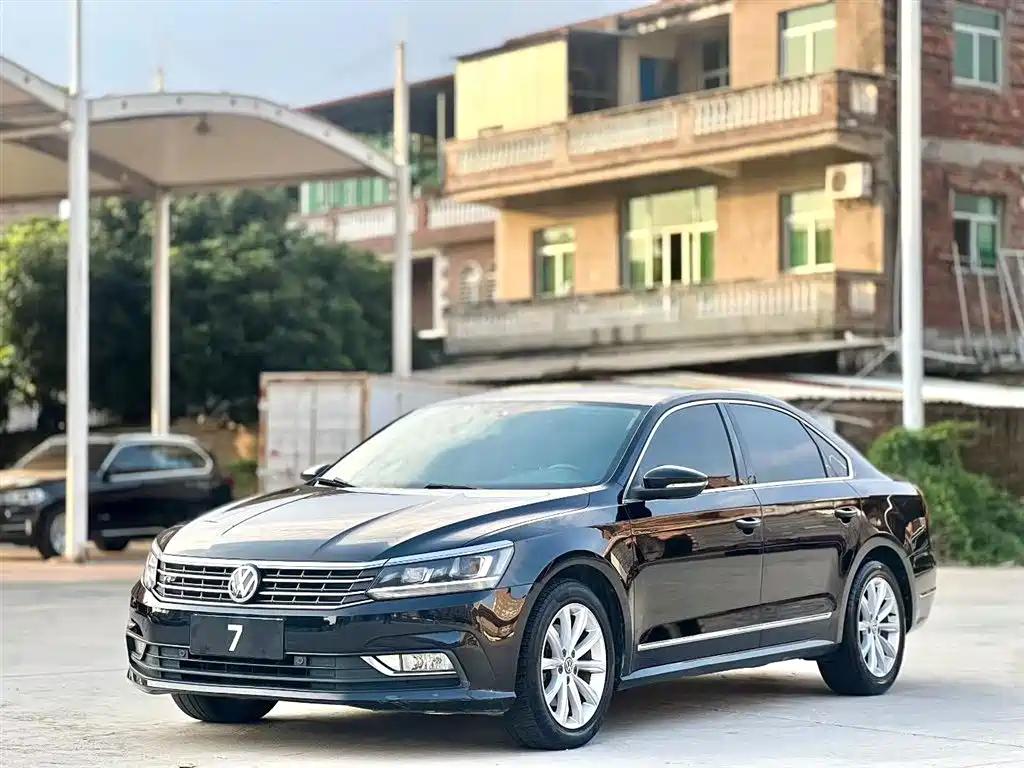 Volkswagen Passat 330TSI DSG Honored
