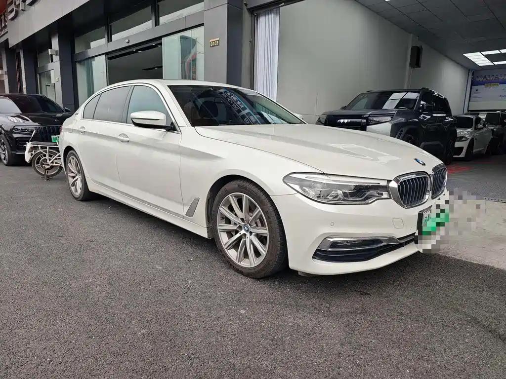 BMW 5 Series NEV 530Le Luxury Package