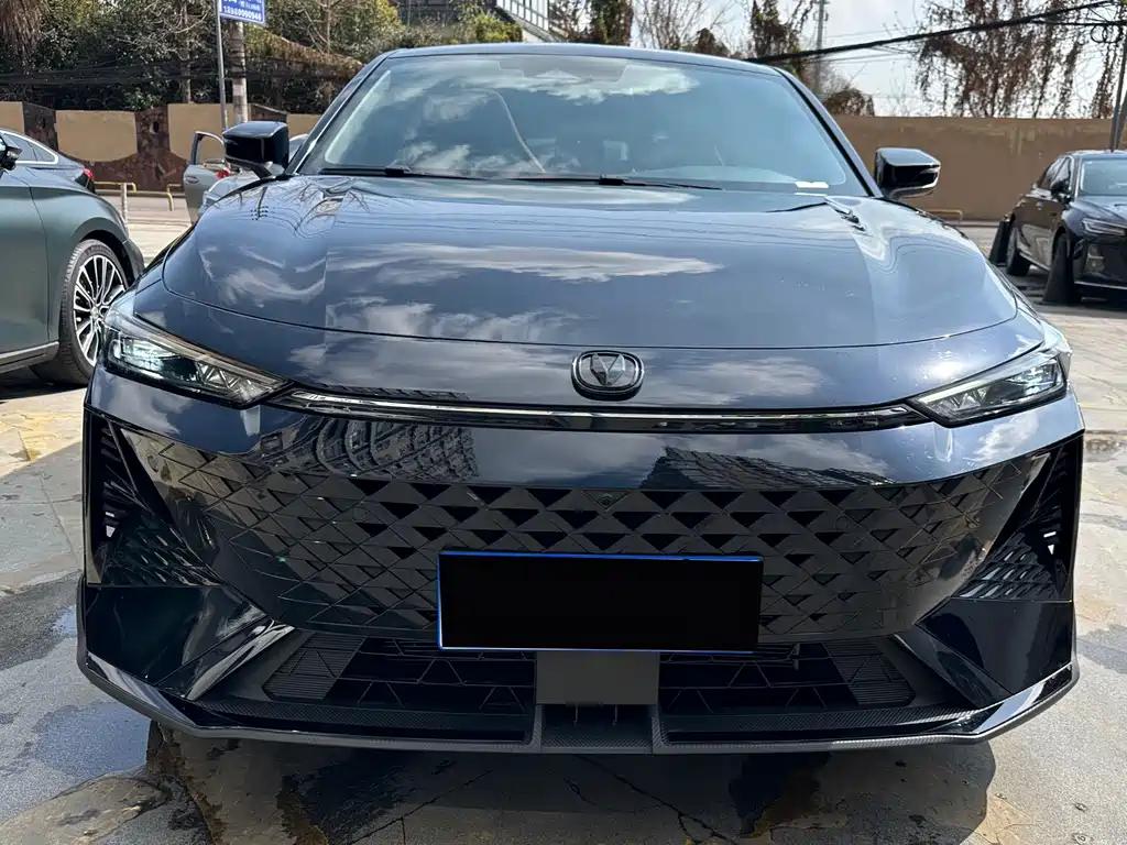 Changan UNI-V 1.5T Premium