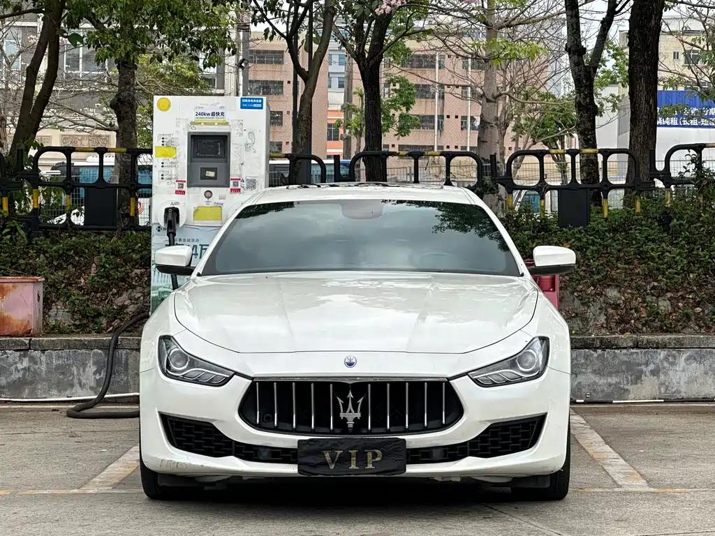 Maserati Ghibli 2.0T Sharp Edge