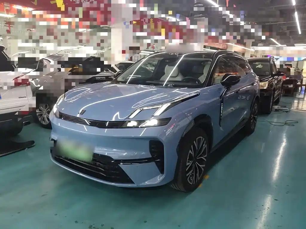 Lynk & Co 08 EM-P 210 4WD Performance Ultra H7