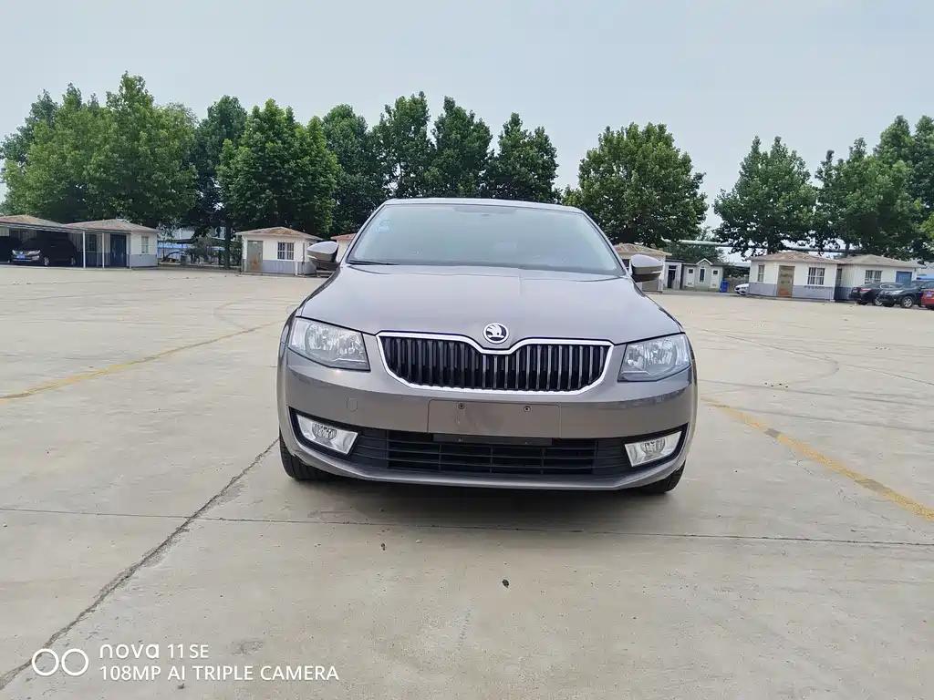 Skoda Octavia 1.6L Auto Yijie