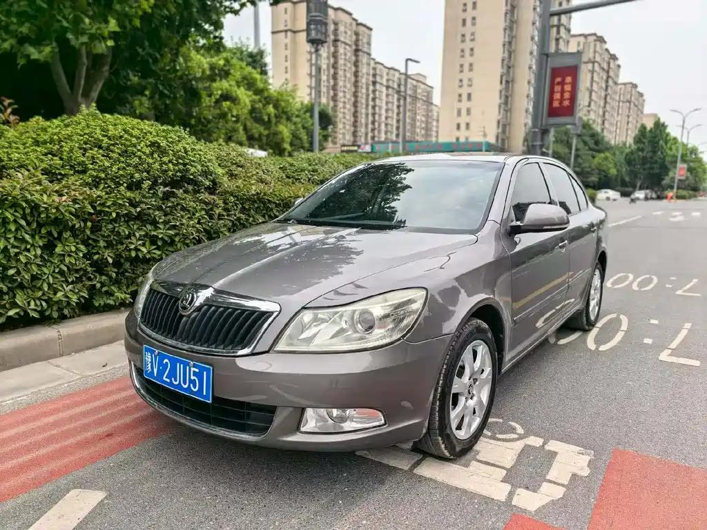 Skoda Octavia Classic 1.6L Auto Verso