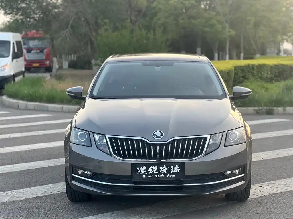 Skoda Octavia TSI230 DSG Luxury