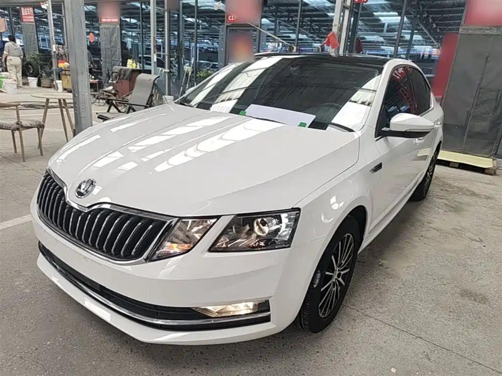 Skoda Octavia 1.5L Auto Luxury