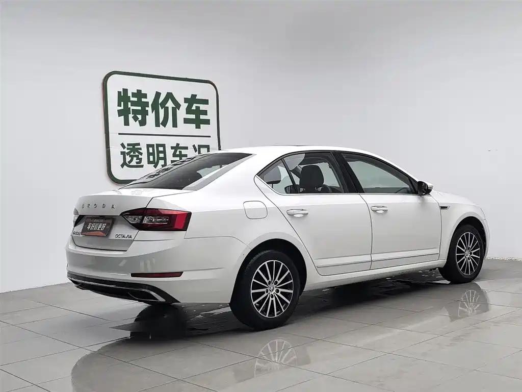 Skoda Octavia 1.5L Auto Smart Travel Luxury CN-VI