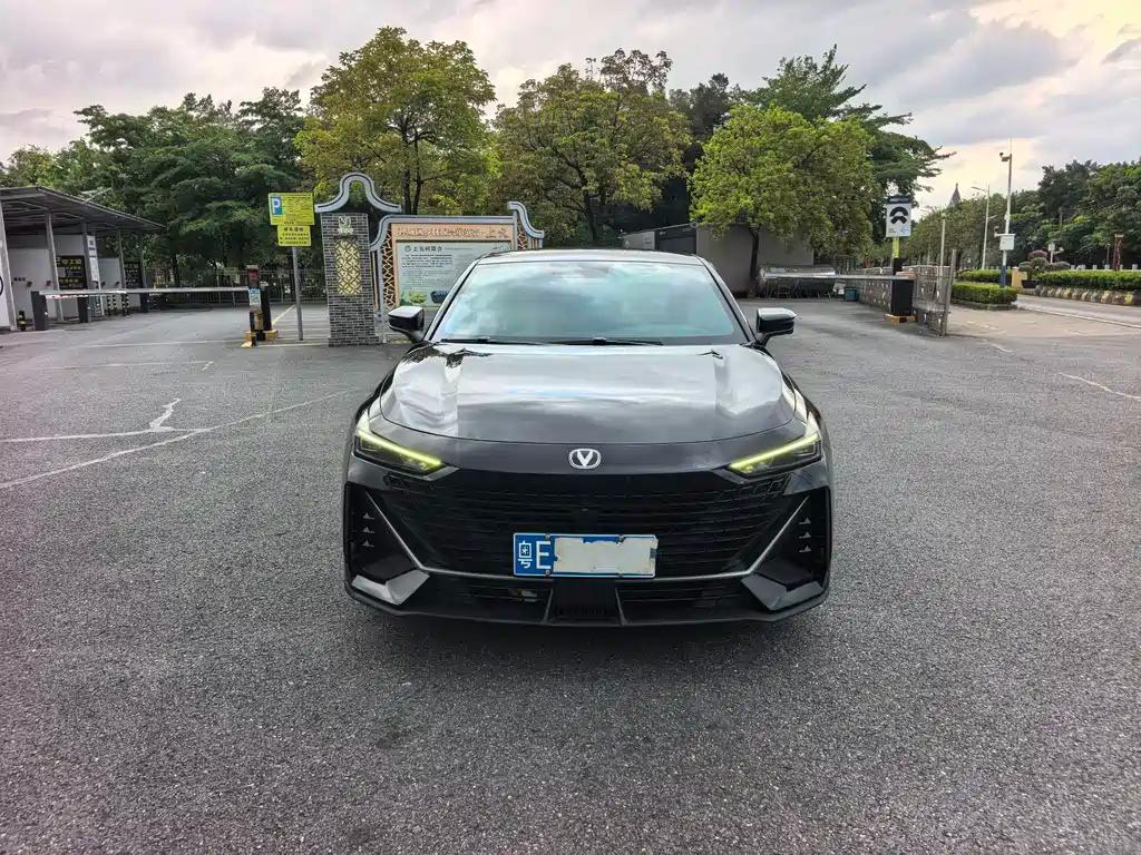 Changan UNI-V 1.5T Distinguished