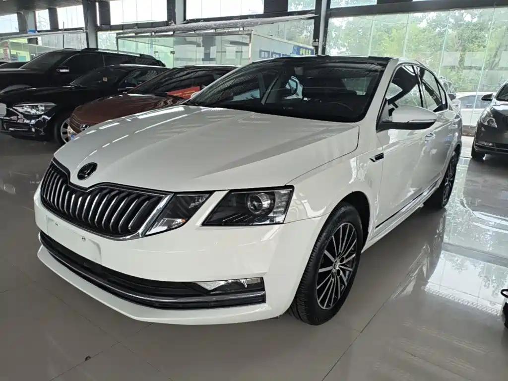 Skoda Octavia TSI230 DSG Luxury