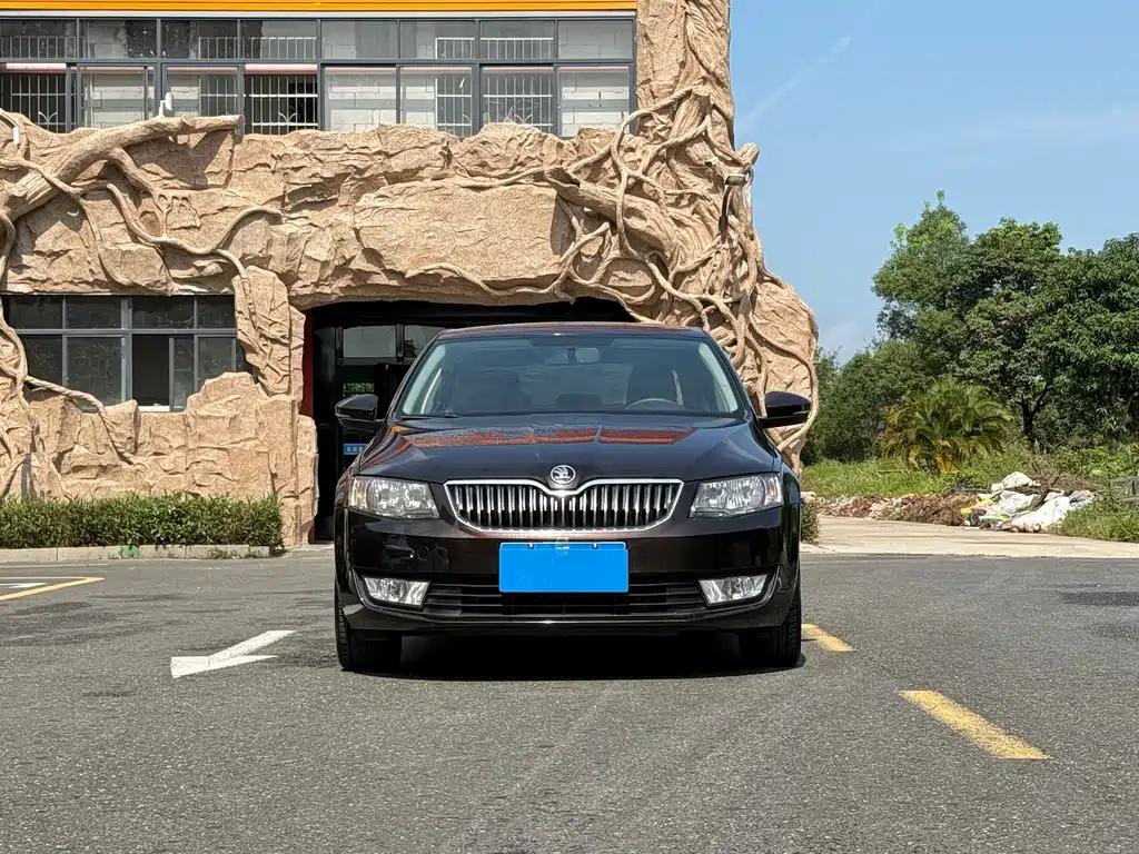 Skoda Octavia 1.6L Auto Yijie