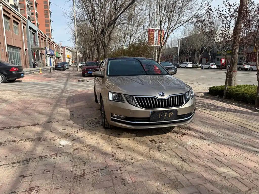 Skoda Octavia TSI230 DSG Luxury