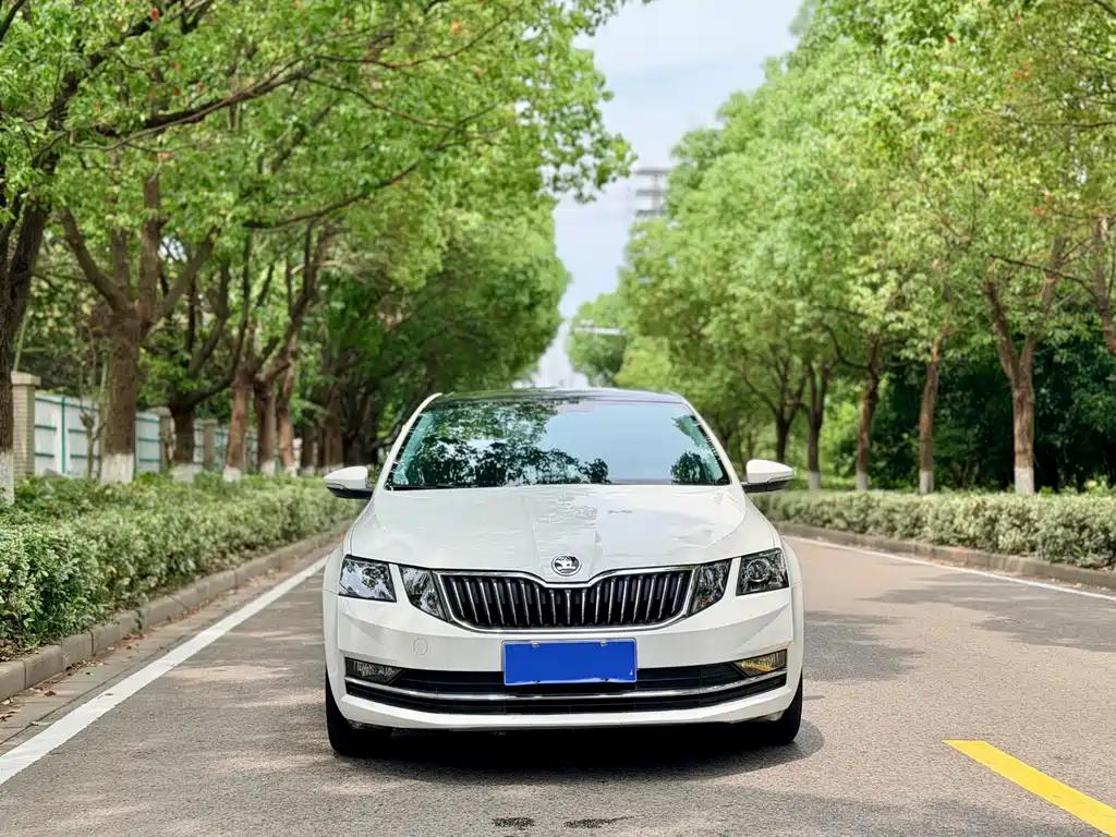 Skoda Octavia 1.6L Auto Luxury