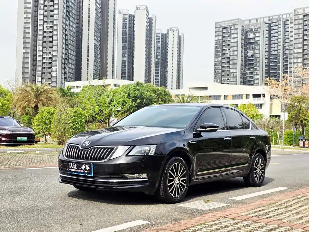 Skoda Octavia 1.5L Auto Luxury