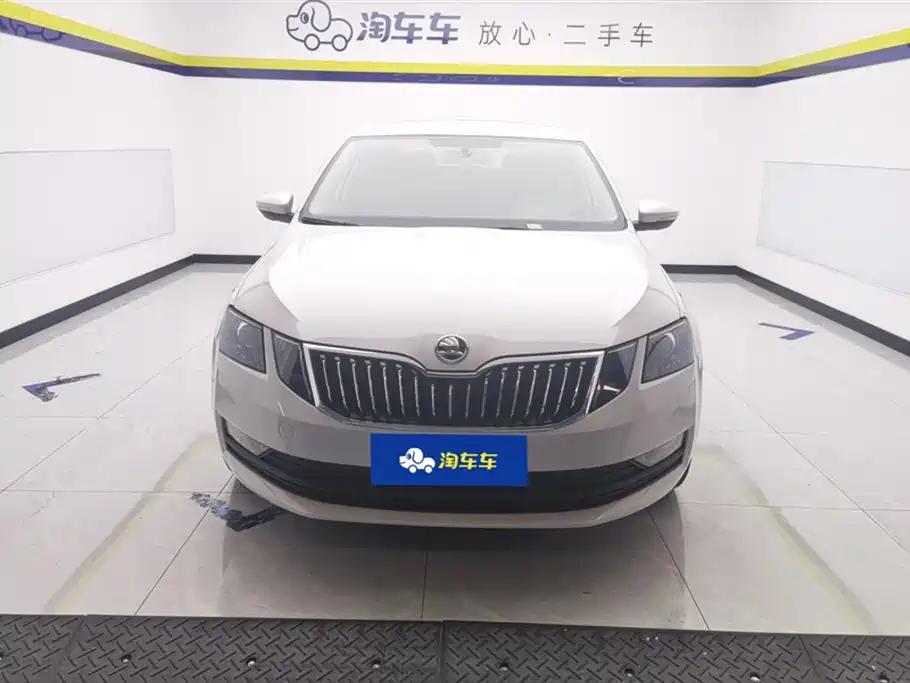 Skoda Octavia 2022 1.5L Автомат