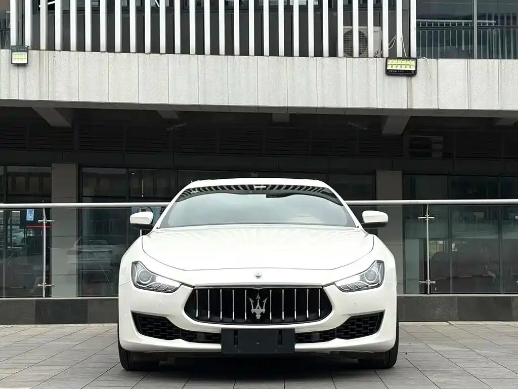 Maserati Ghibli 2.0T Sharp Edge