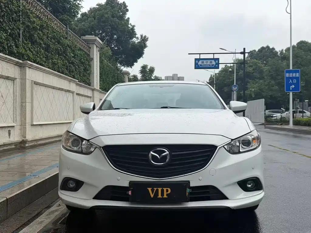 Mazda Atenza 2.0L Blue Sky Luxury