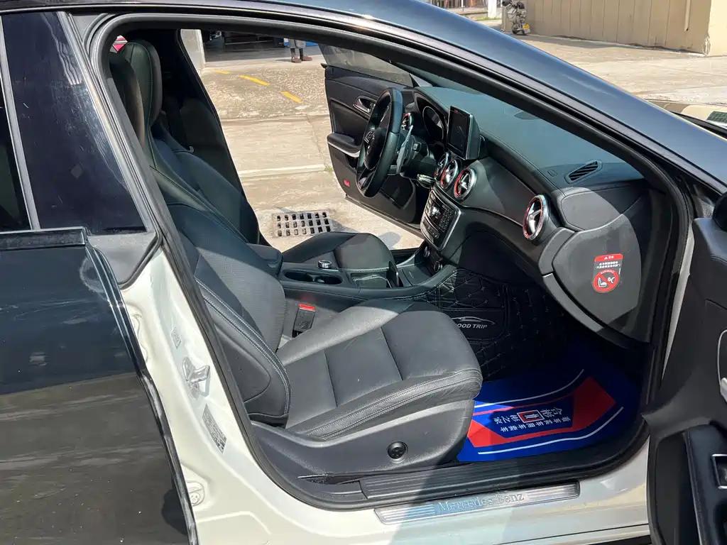 Mercedes-Benz CLA (Import) CLA 260 4MATIC