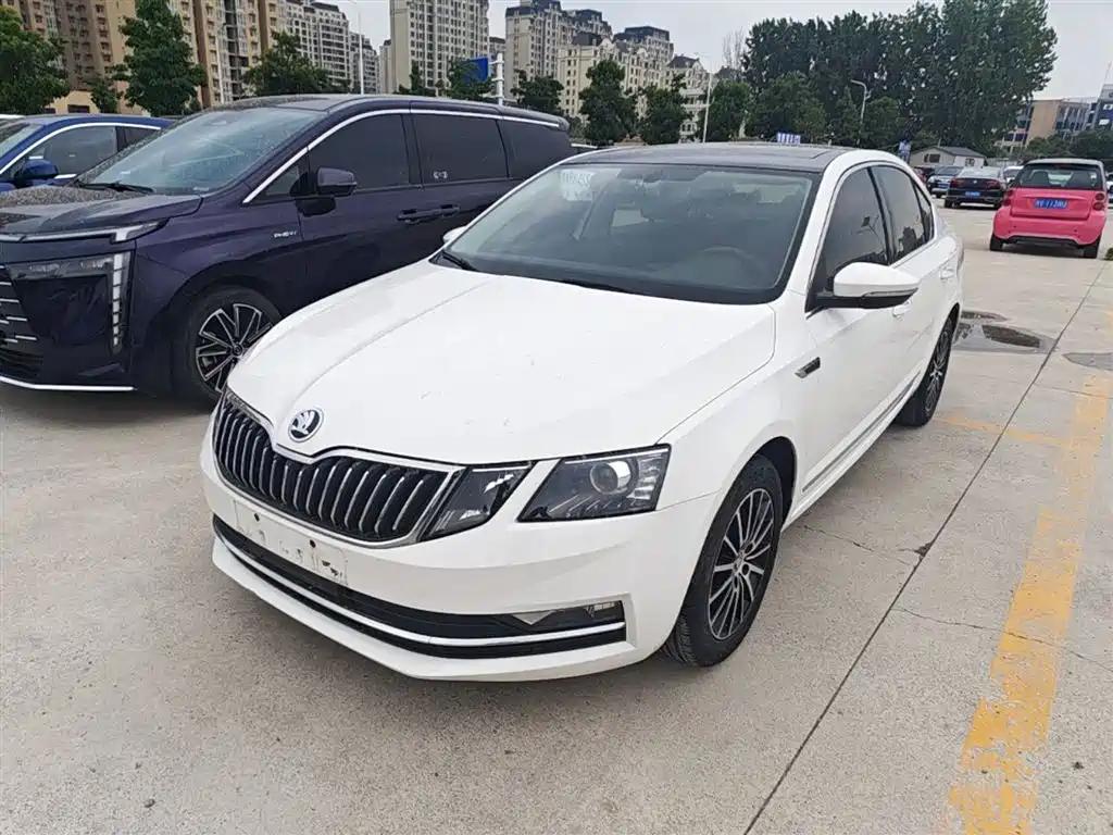 Skoda Octavia 1.5L Auto Smart Travel Luxury CN-VI