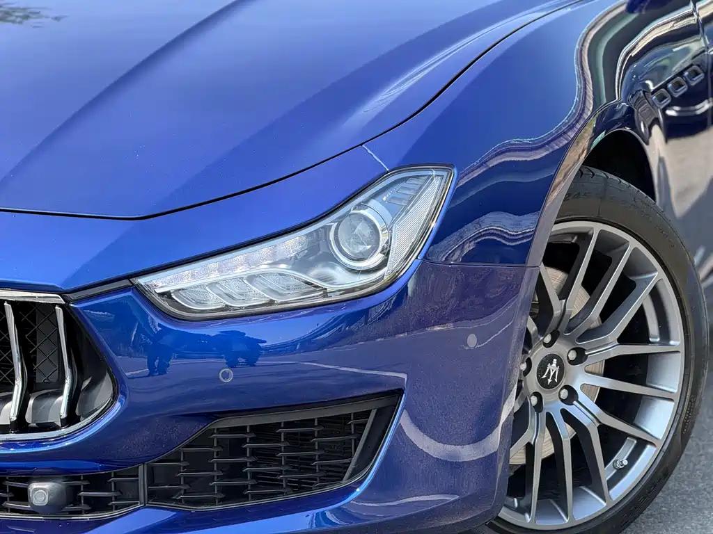 Maserati Ghibli 2.0T Sharp Edge