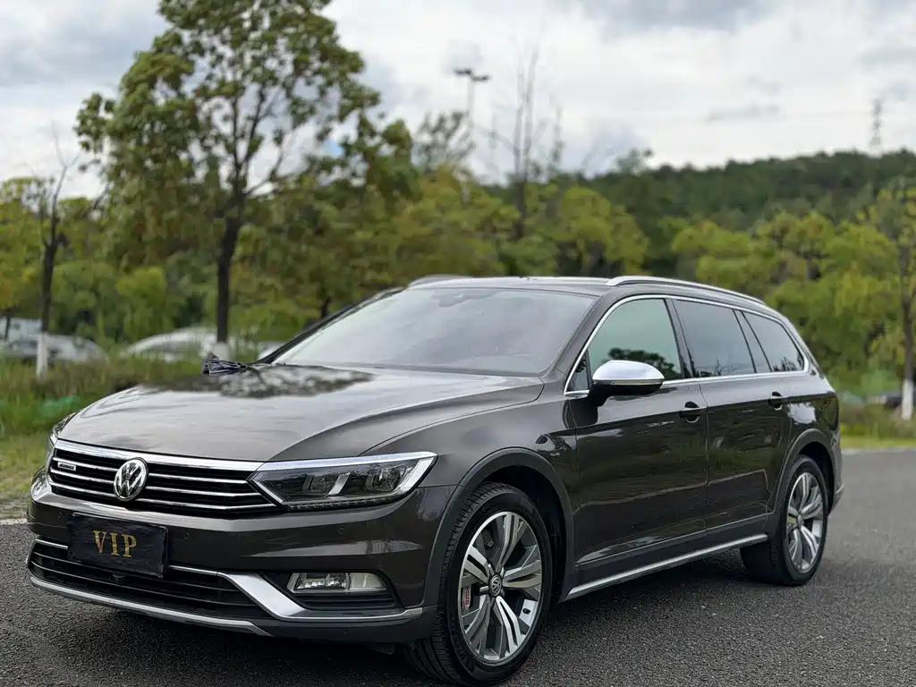 Volkswagen Passat Variant 2017 380TSI Полный