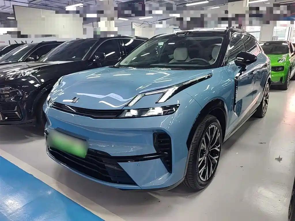 Lynk & Co 08 EM-P 210 4WD Performance Ultra H7