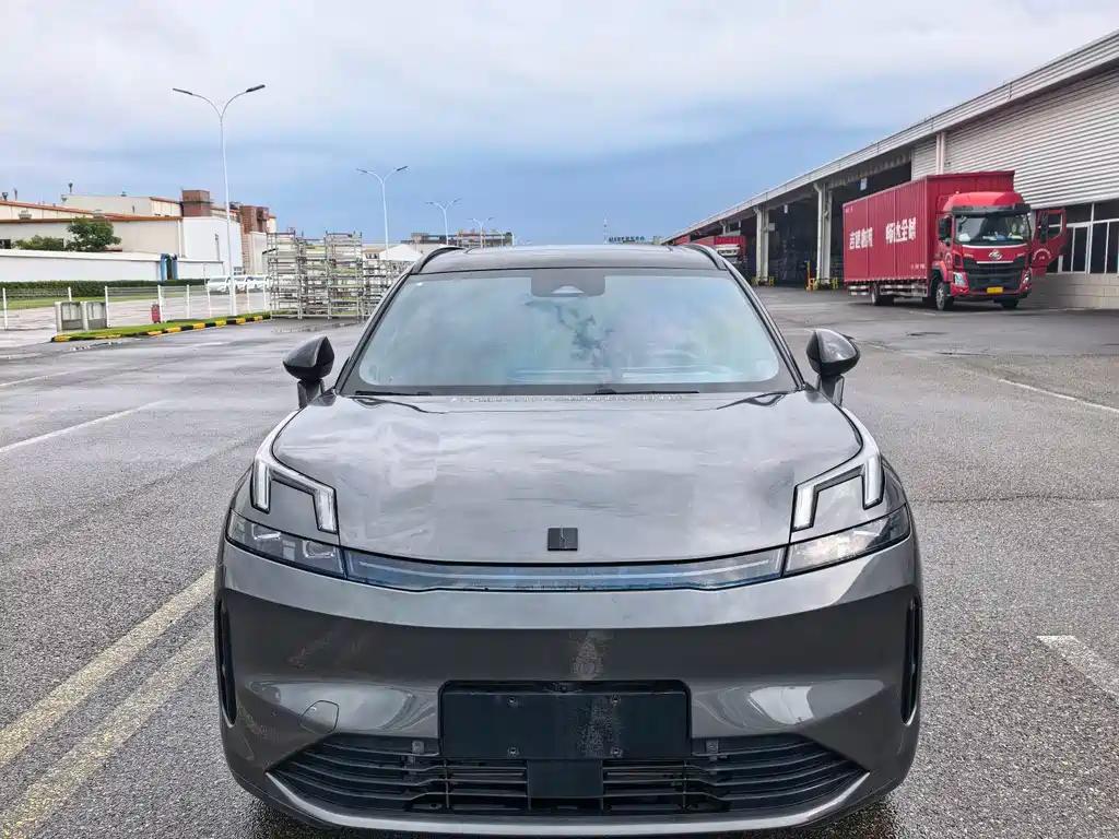 Lynk & Co 08 EM-P 220km 4WD Performance Halo