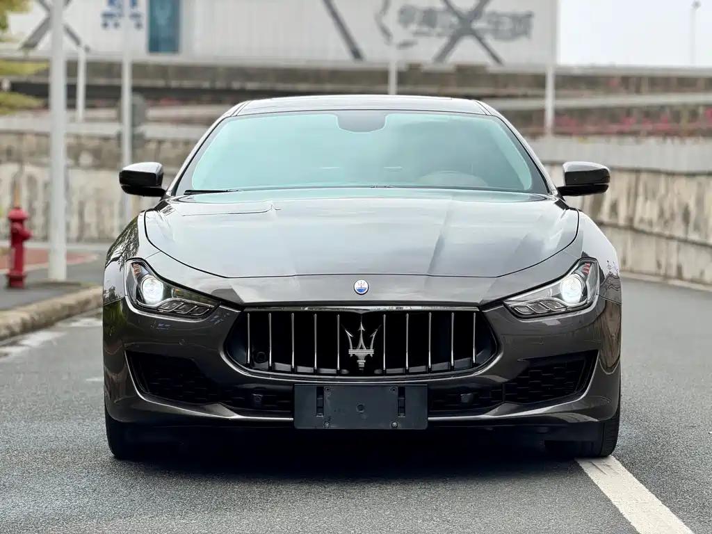 Maserati Ghibli 2.0T Sharp Edge