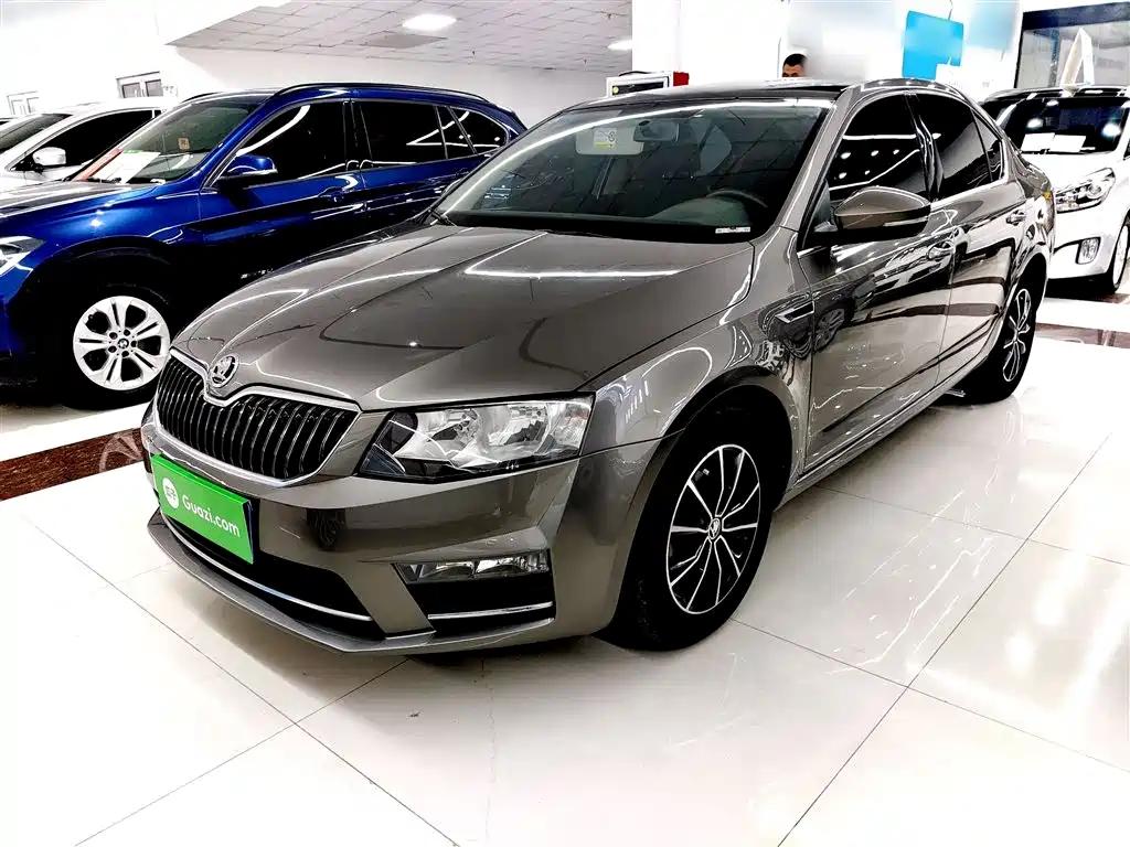 Skoda Octavia 1.6L Auto Smart Travel