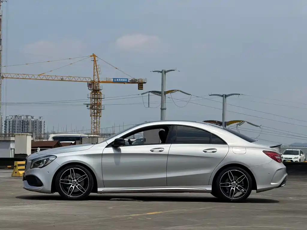Mercedes-Benz CLA (Import) CLA 220 4MATIC