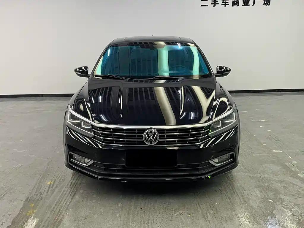 Volkswagen Passat 330TSI DSG Honored