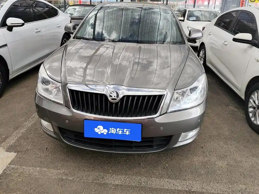 Skoda Octavia Classic 1.6L Auto Yijie