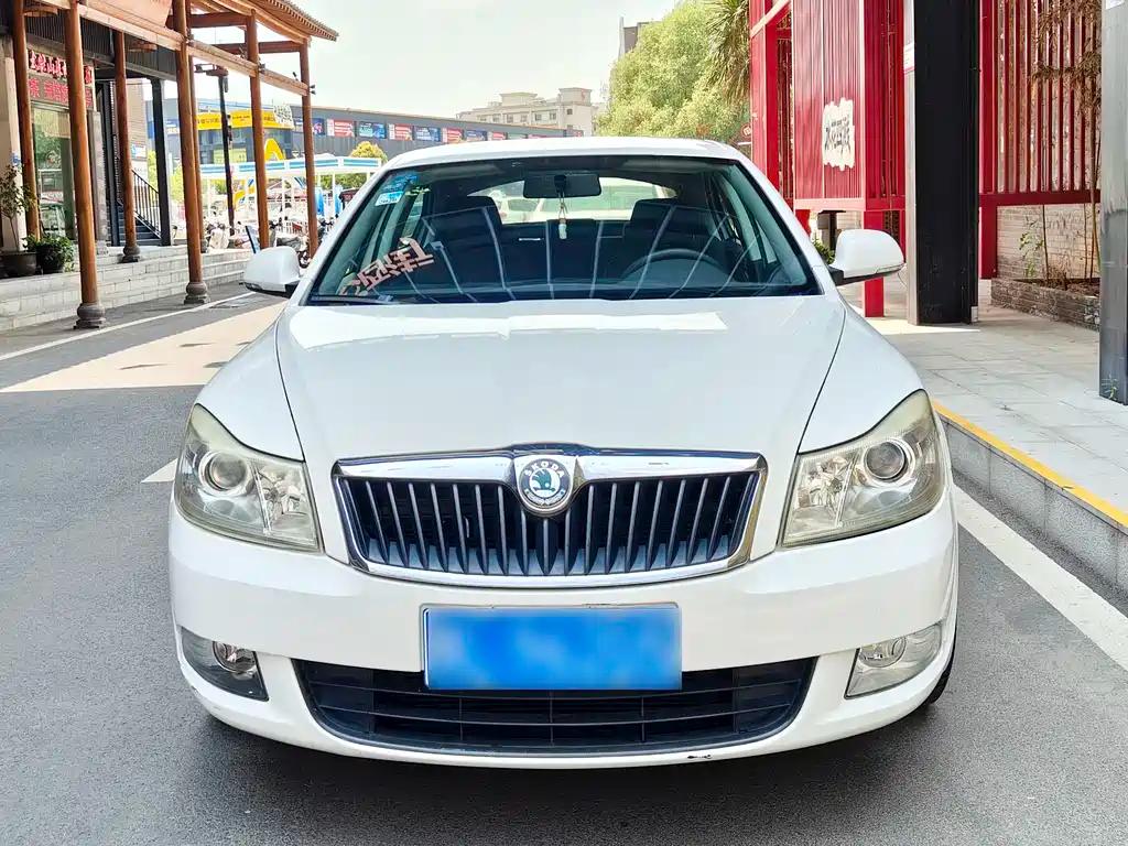Skoda Octavia 1.6L Auto Yijie
