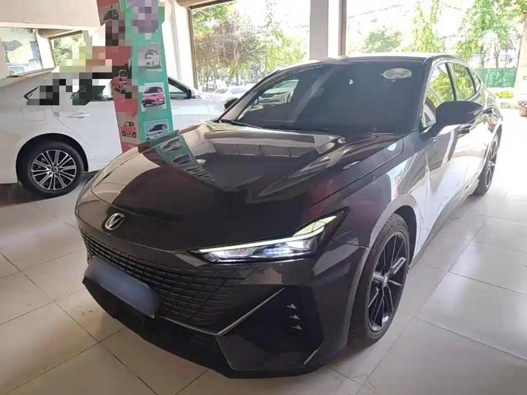 Changan UNI-V 1.5T Distinguished