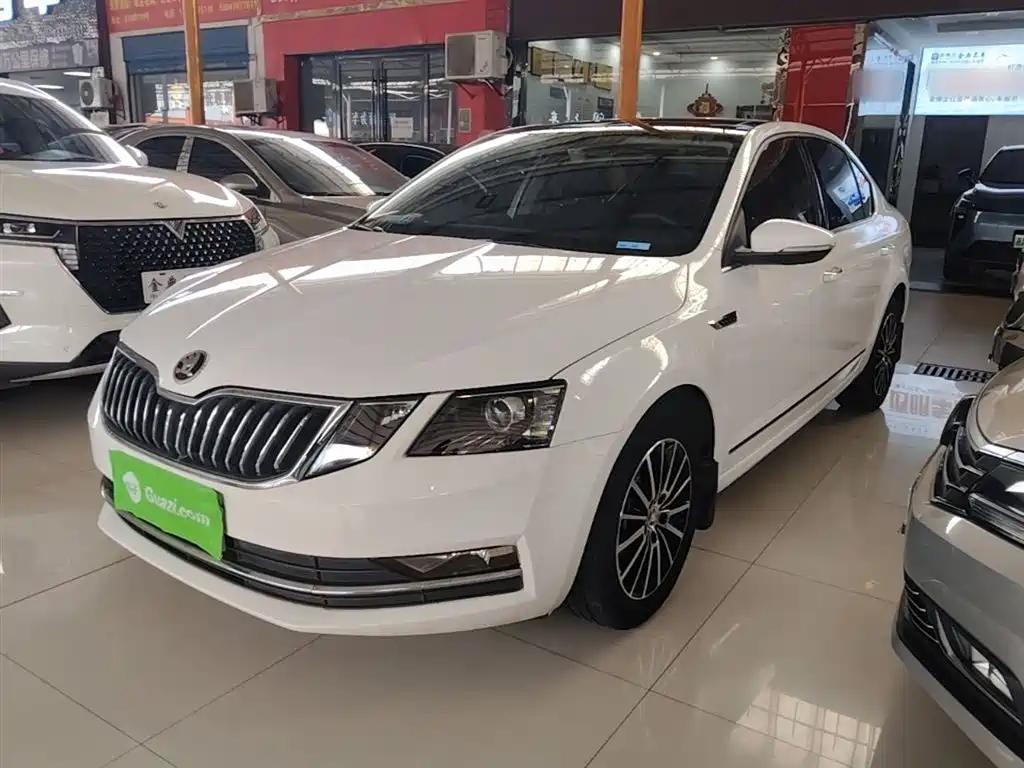 Skoda Octavia 1.5L Auto Smart Travel Luxury CN-VI