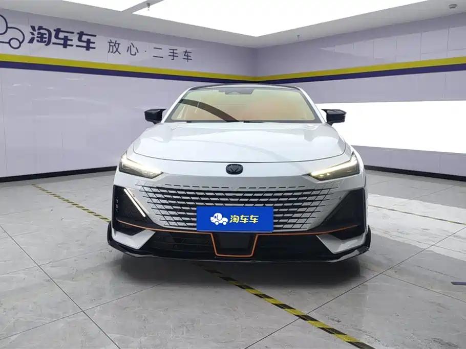 Changan UNI-V 1.5T Sport