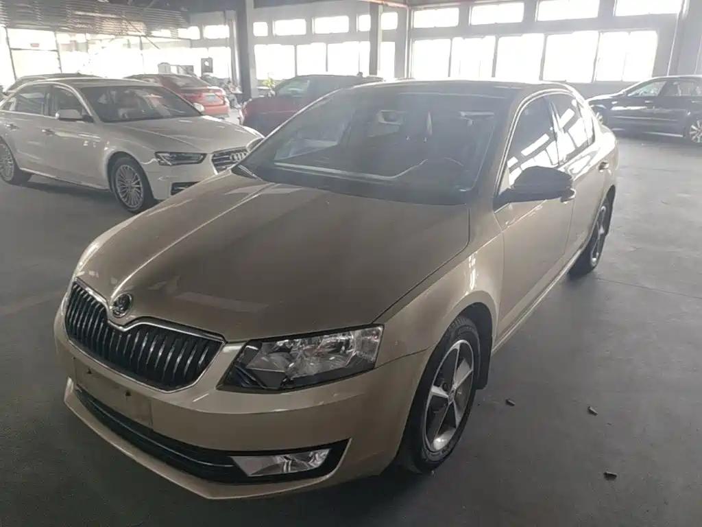 Skoda Octavia 1.6L Auto Smart Travel