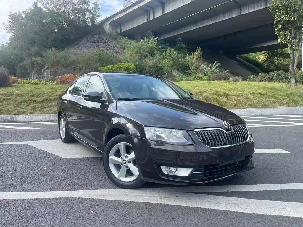 Skoda Octavia 1.6L Auto Elegant