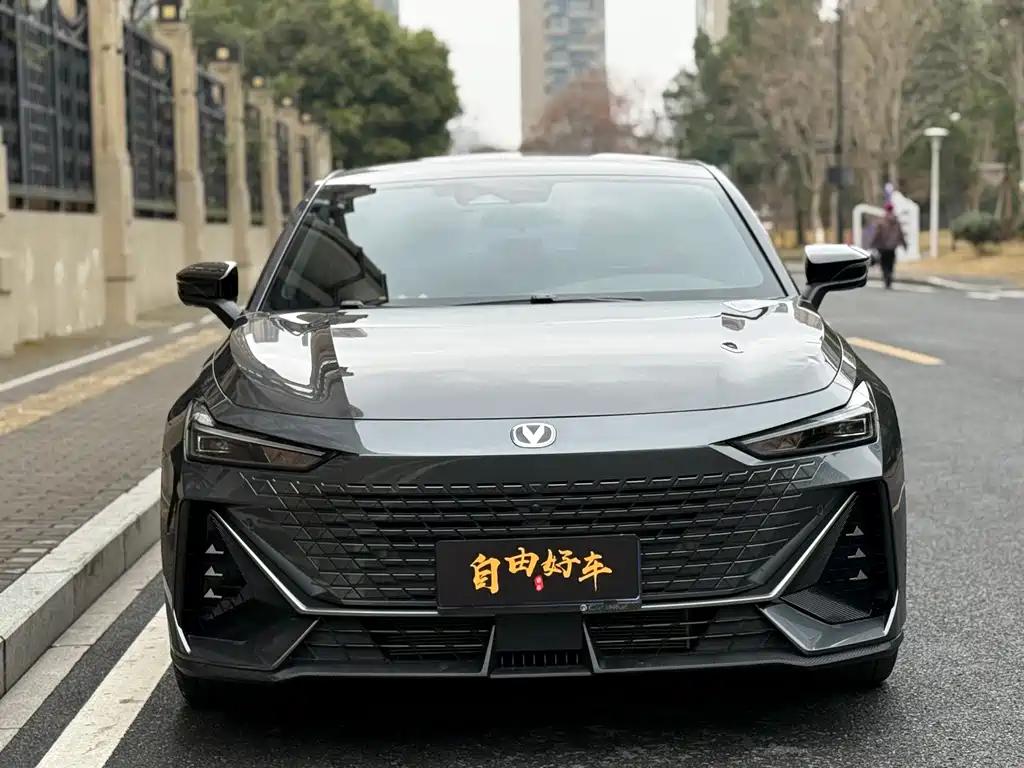 Changan UNI-V 1.5T Distinguished