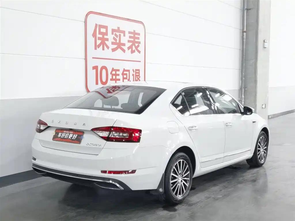 Skoda Octavia 1.5L Auto Smart Travel Luxury CN-VI