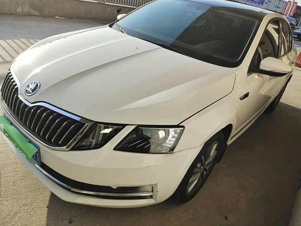 Skoda Octavia 1.5L Auto Smart Travel Luxury