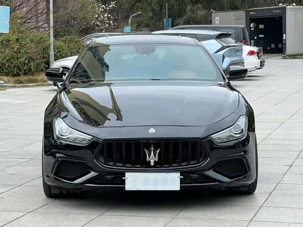 Maserati Ghibli 2.0T Sharp Edge