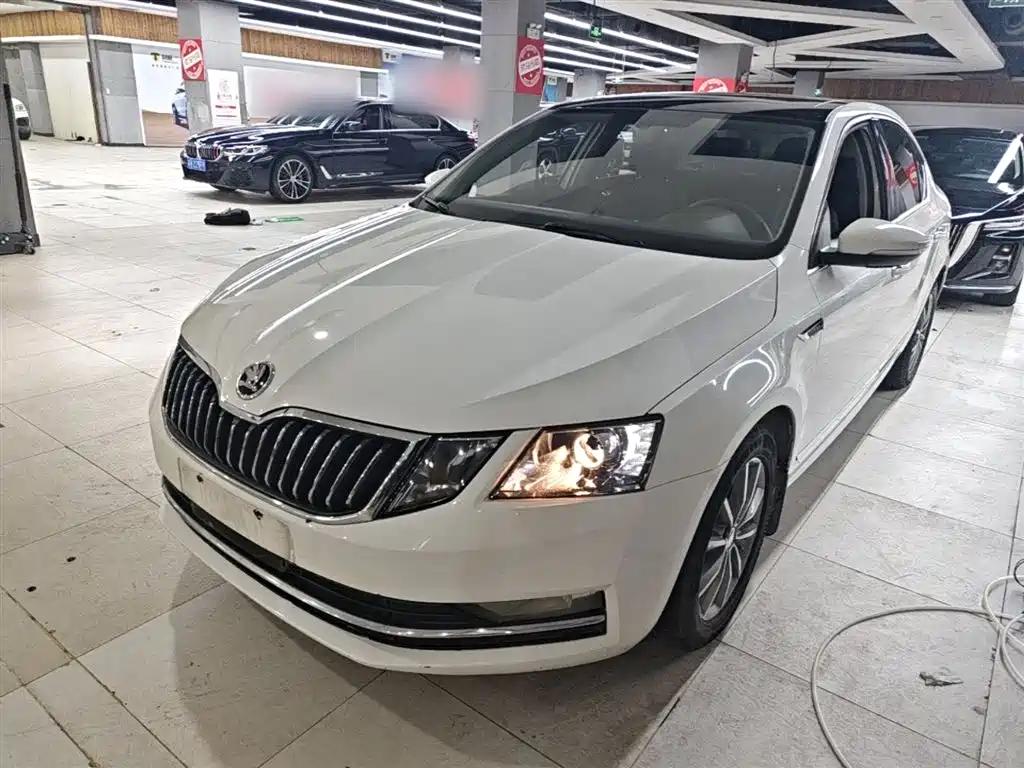 Skoda Octavia 1.5L Auto Smart Travel Luxury