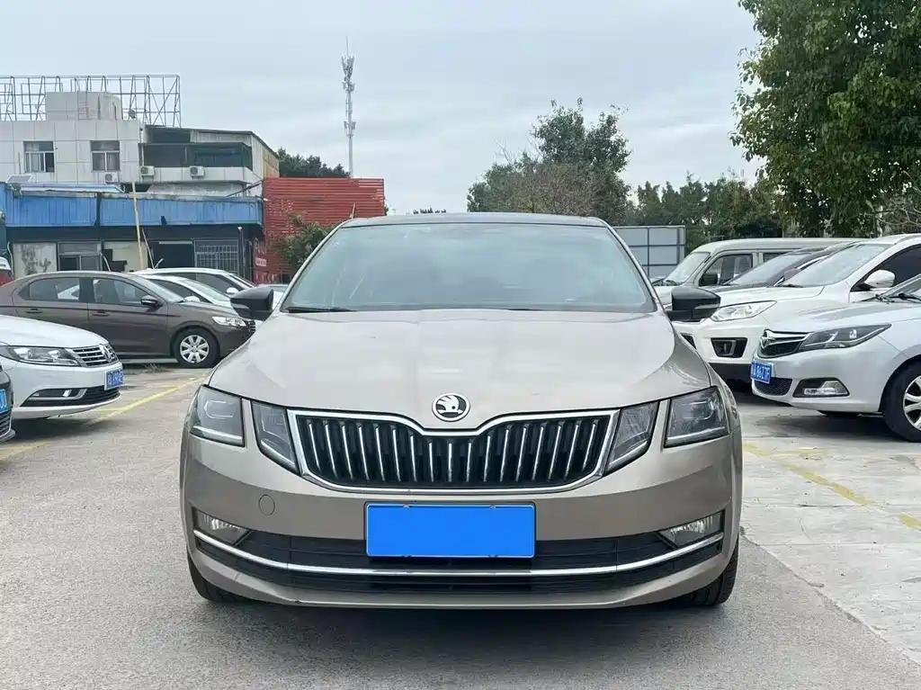 Skoda Octavia TSI280 DSG Smart Travel Luxury CN-VI