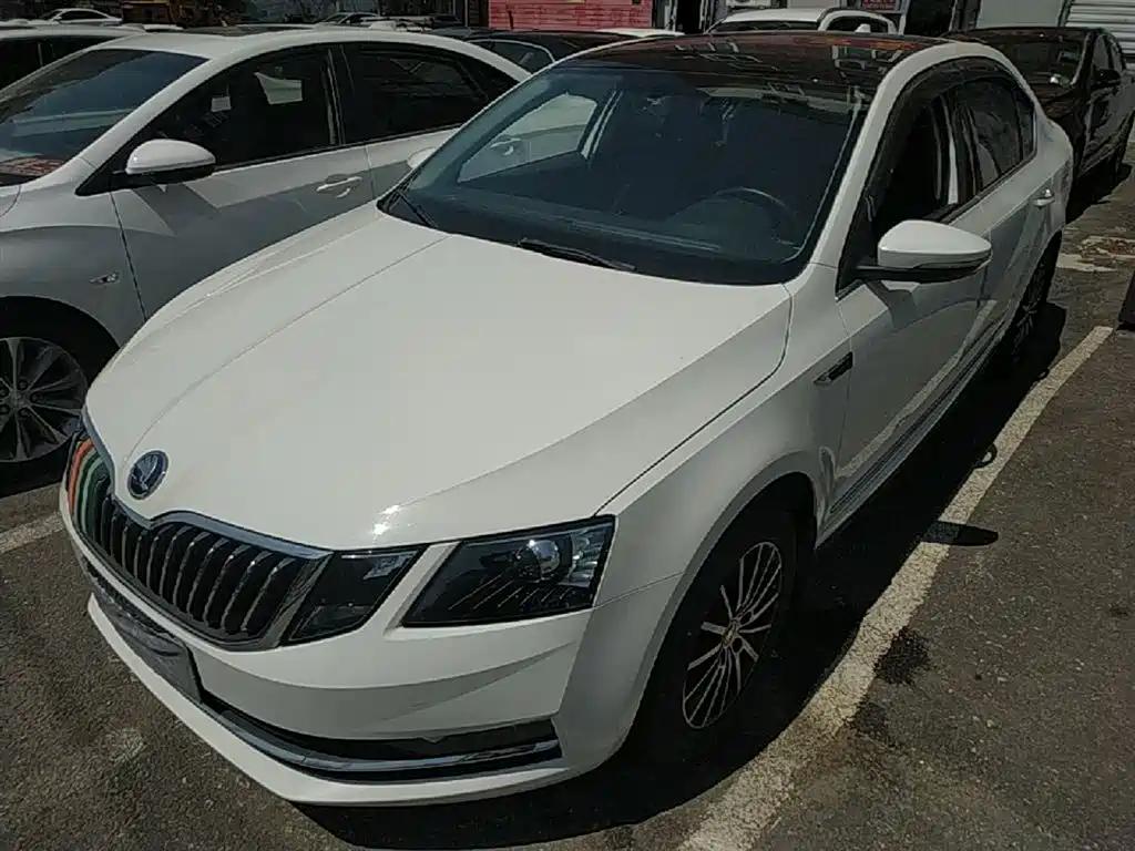Skoda Octavia TSI230 DSG Luxury