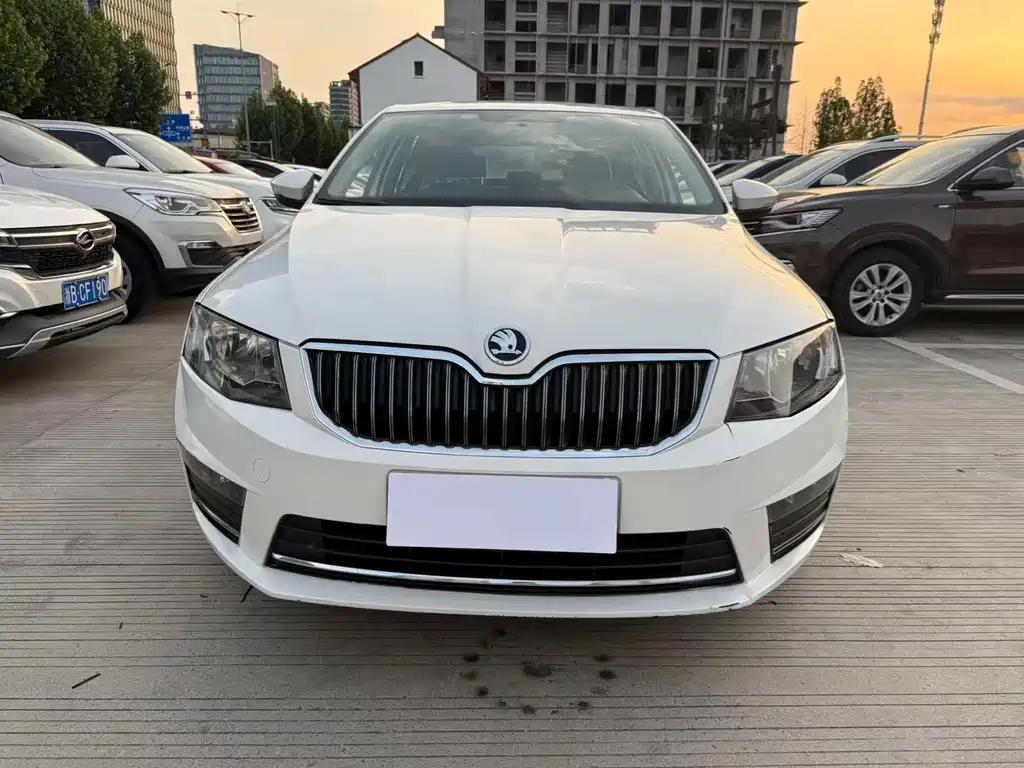 Skoda Octavia 1.6L Auto Creation