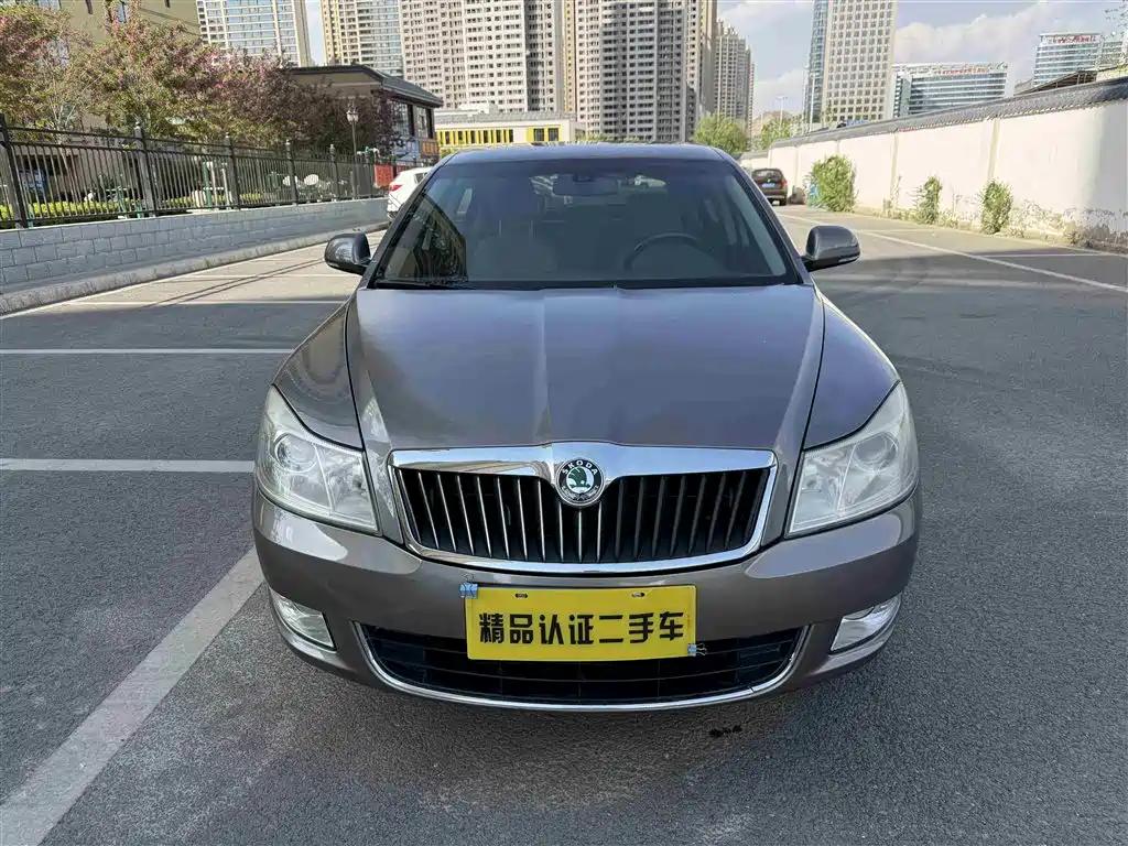 Skoda Octavia 1.6L Auto Elegant