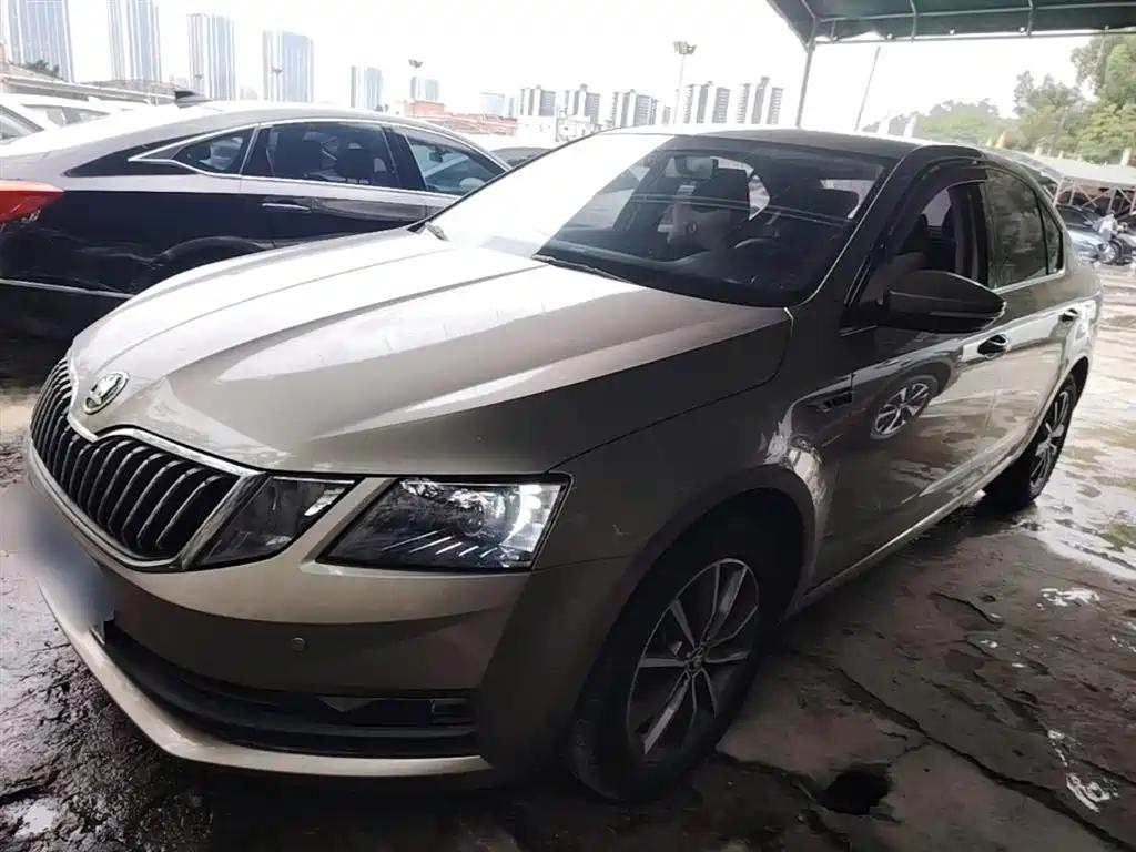 Skoda Octavia 2019 TSI230 DSG VI