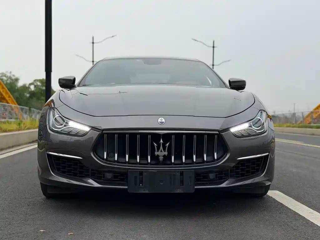 Maserati Ghibli 2.0T Sharp Edge