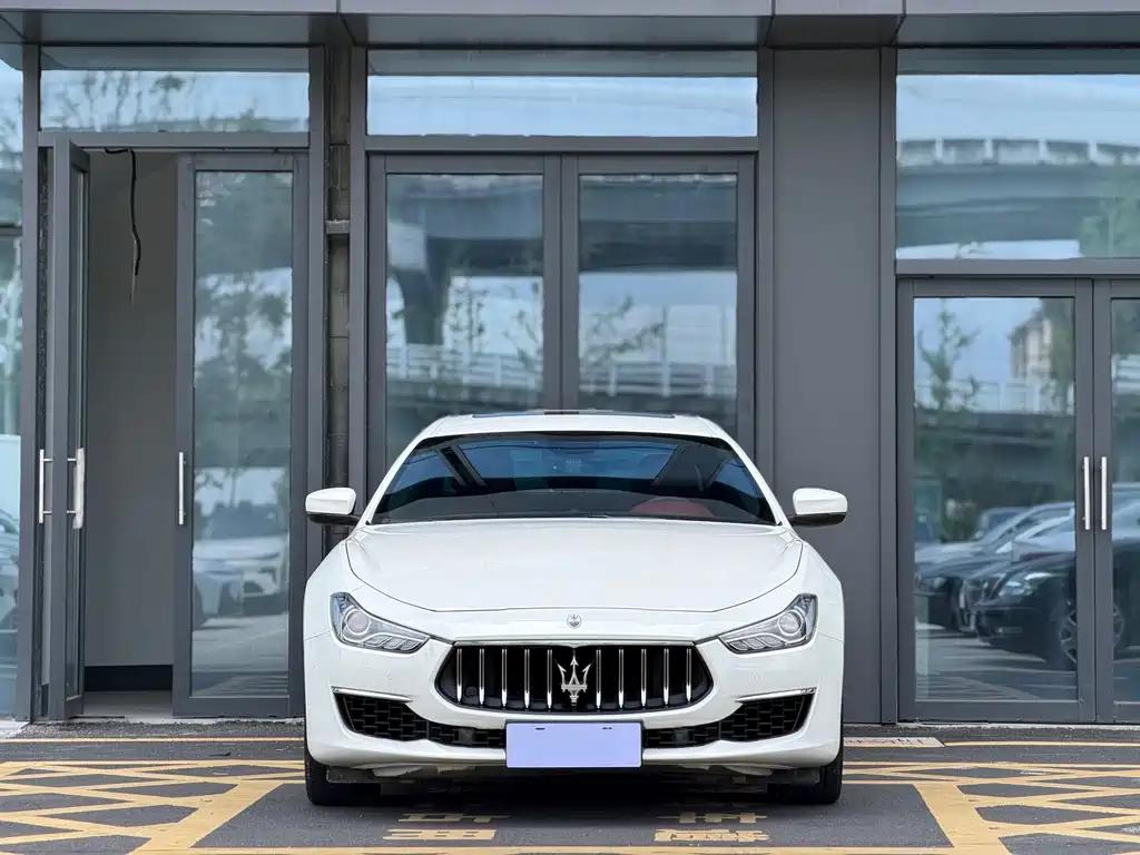 Maserati Ghibli 2.0T GT Sharp Edge